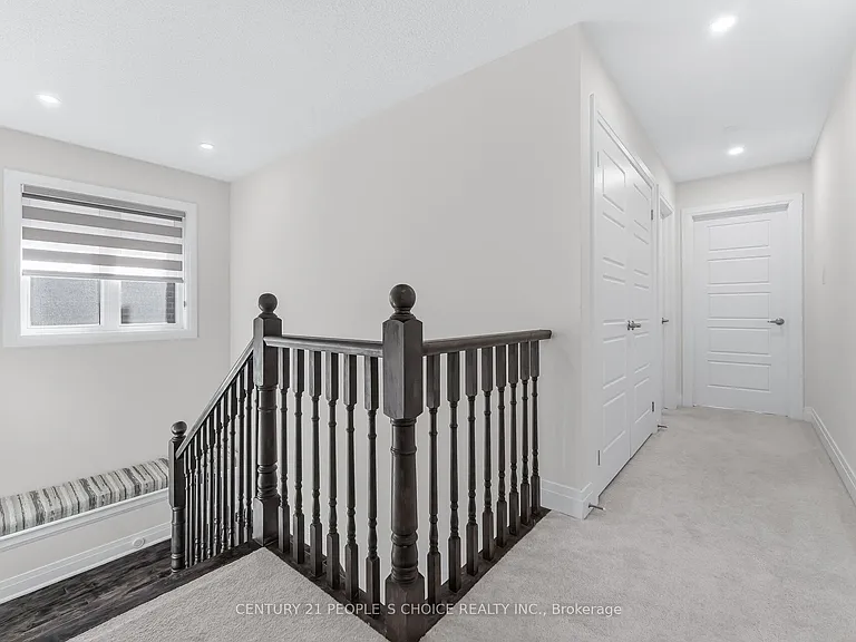 744 E Kennedy Cir W #UPPER — Photo 30