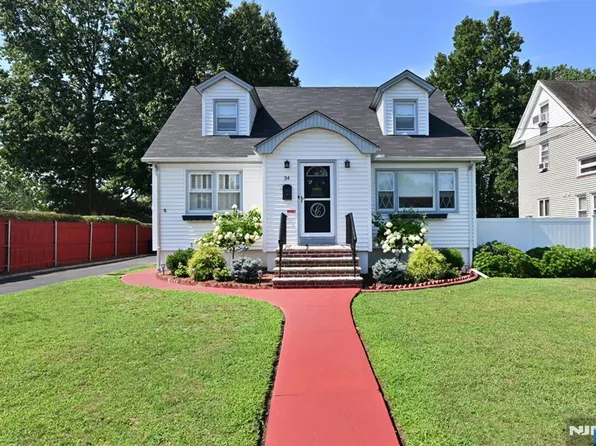 34 Howcroft Rd, Maywood, NJ 07607