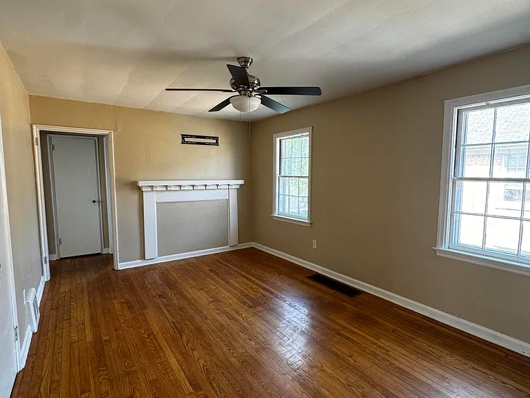 148 Shawnee Pl #4 — Photo 3