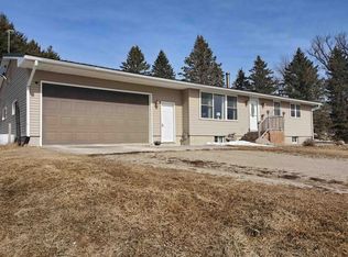 4589 Young Ave, Cresco, IA 52136