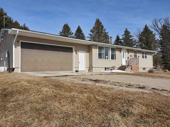 4589 Young Ave, Cresco, IA 52136