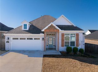 2587 S Angels Rd, Fayetteville, AR 72701