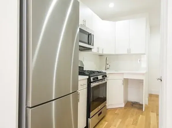 33 East 106th Street image 1 of 8