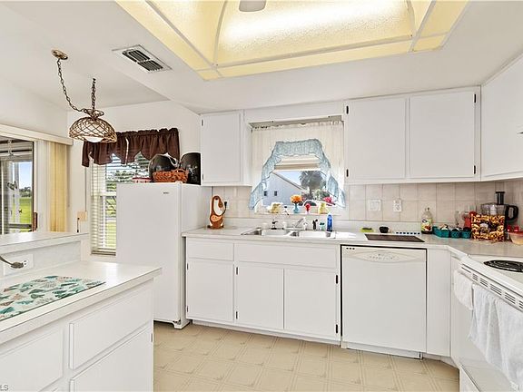 5th image of 3663 Sabal Springs Blvd