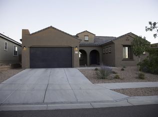 4714 Las Plazuelas, Santa Fe, NM 87507