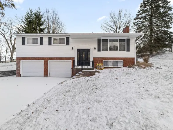 1409 Livingston Pl, Vestal, NY 13850