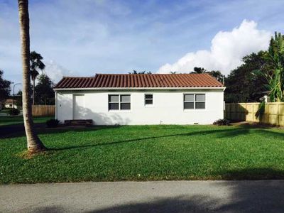 3 NE 158th St, Miami, FL, 33162