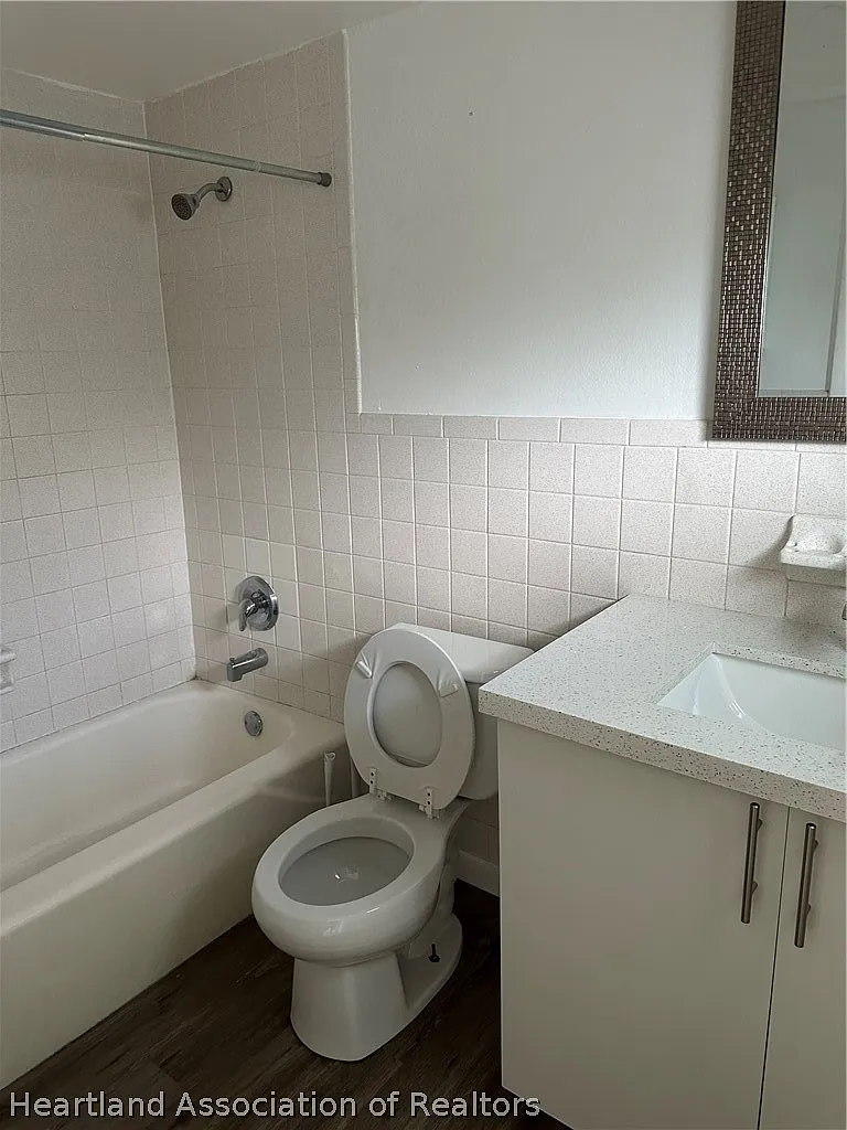 Studio, 1.0 bath, 406 sqft, $850 — Photo 4