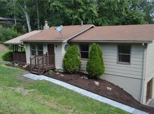 4529 Hopewell Heights Rd, Aliquippa, PA 15001