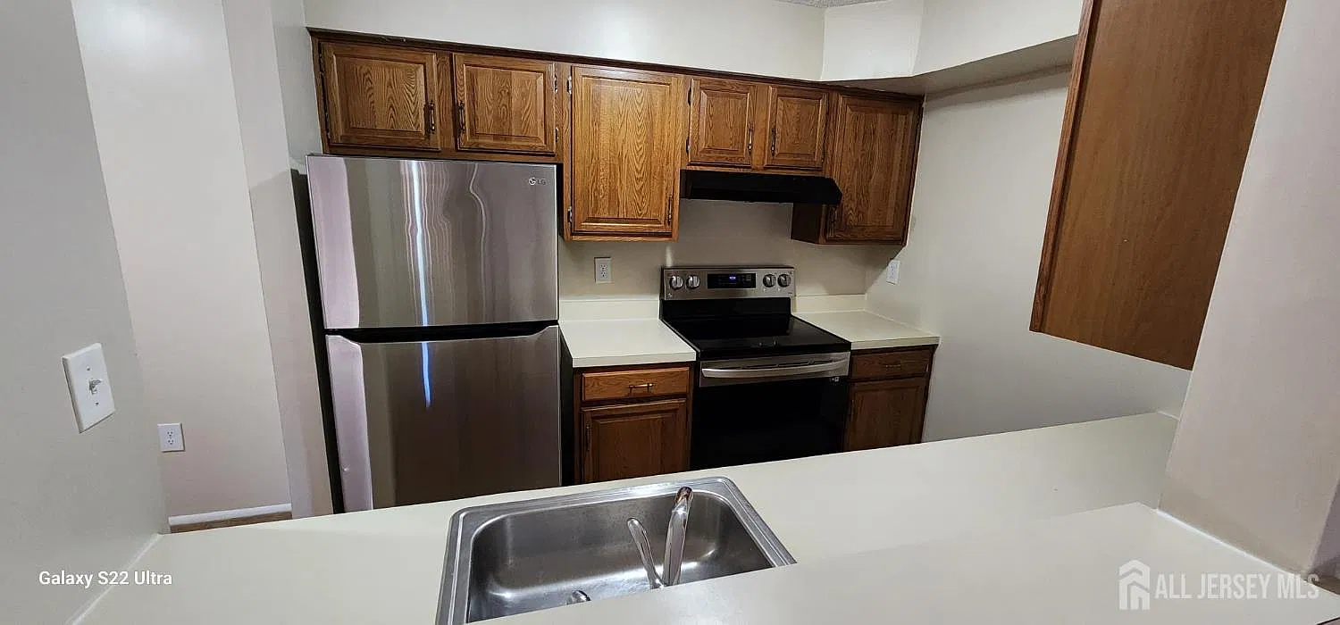 1 bed, 1.0 bath, 620 sqft, $1,750 — Photo 2