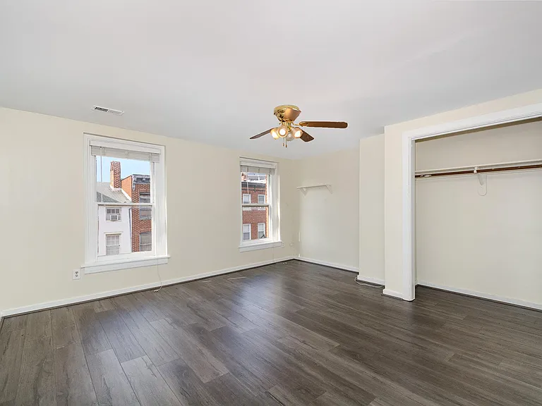 677 Washington Blvd #B — Photo 9