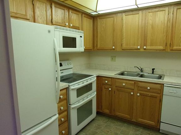 4th image of 950 S Kanner Hwy APT E31