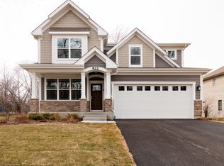 744 Division St, Barrington, IL 60010