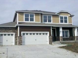 3880 Rose Glen Cir, Waukee, IA 50263