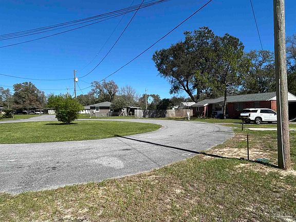 3rd image of 5 Bell Ct