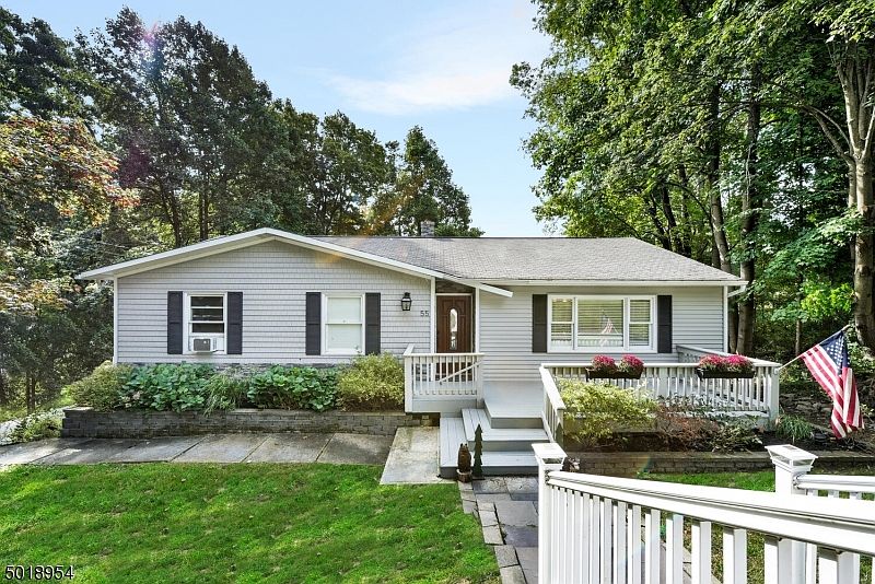 1st image of 55 Woodland Dr