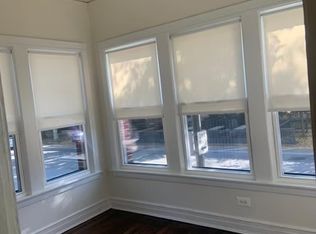 1500 W Pratt Blvd, Chicago, IL 60626