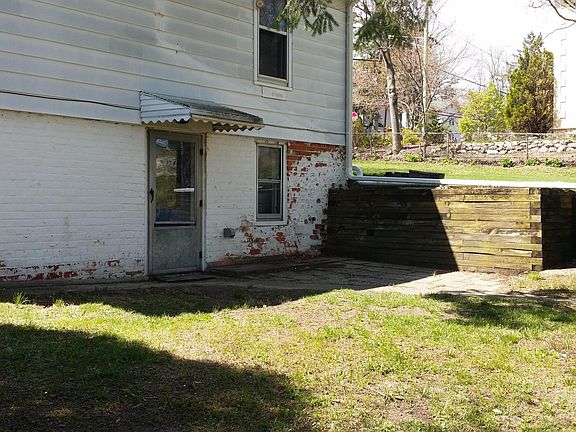 Back yard patio area.