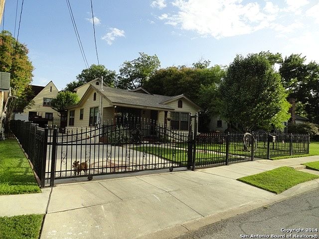 1st image of 122 Linares Ave