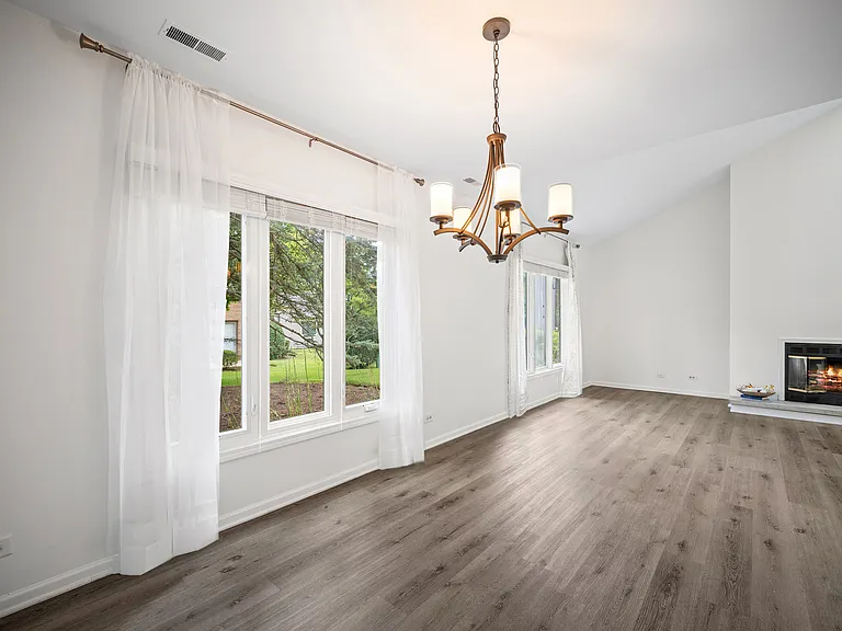 720 Caliente Ct #720 — Photo 8
