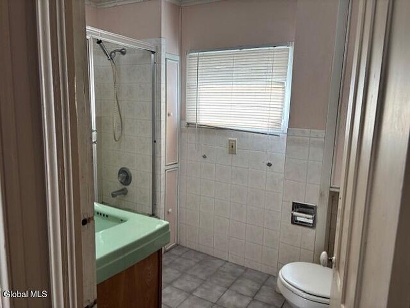 5th image of 312 S Perry Street
