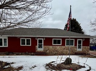 401 W Washington St, Dows, IA 50071