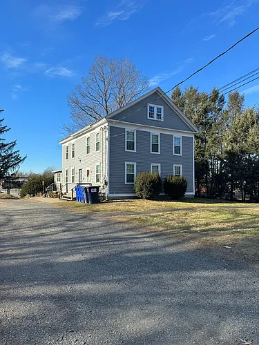 107 Middle St #4 Photo 1