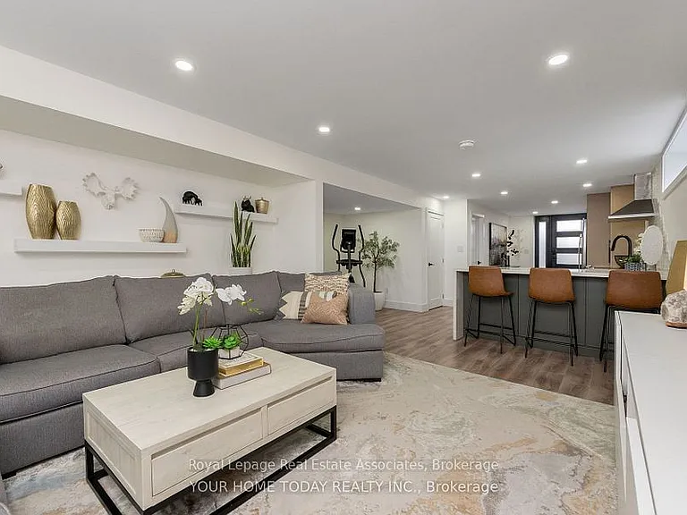 14 Gower Rd — Photo 10