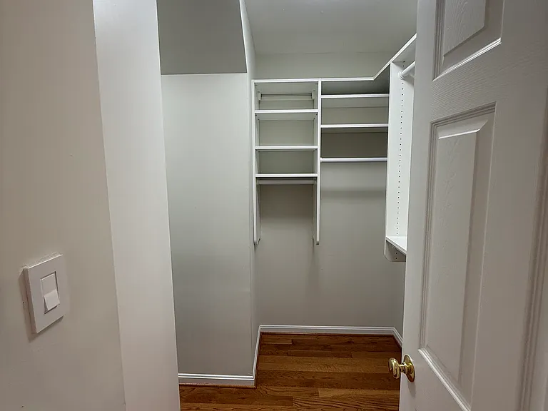 8555 Wyngate Manor Ct — Photo 10