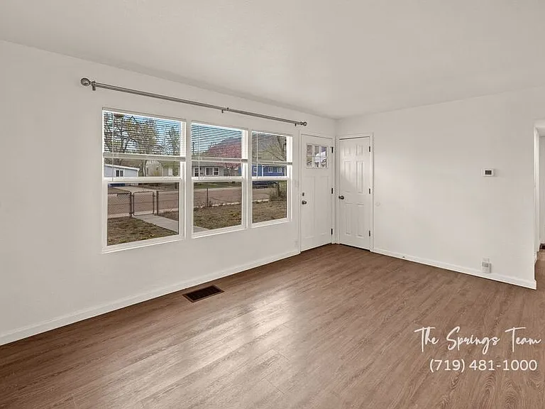 1216 Pando Ave — Photo 4