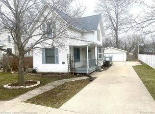 208 N Walker St, Capac, MI 48014