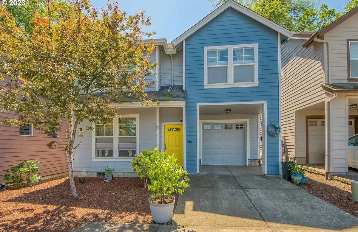 Building Photo - 18074 Lotus Ln