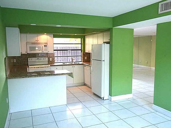 4th image of 13293 SW 112th Ter APT 4