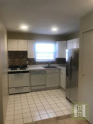 Rented by Halstead Real Estate | media 20