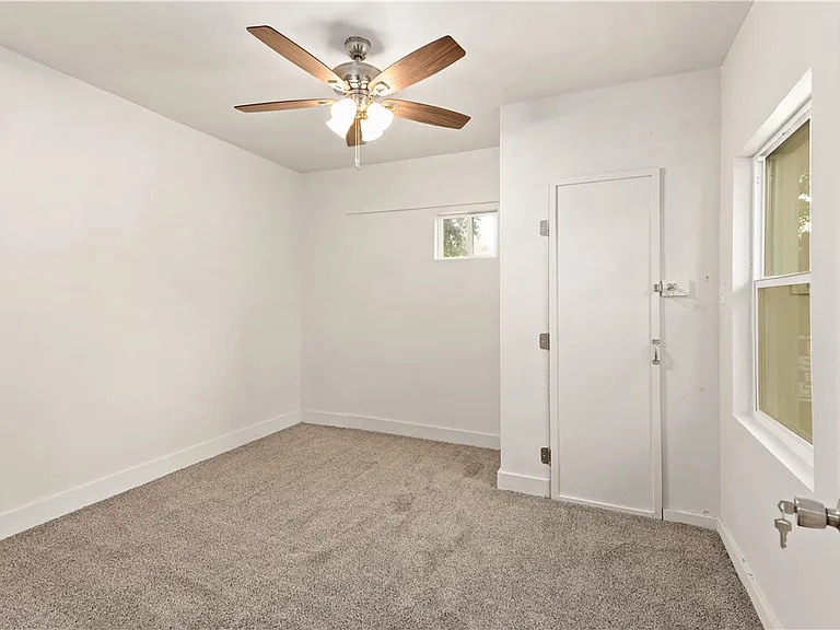 206 George Bush Dr E — Photo 8