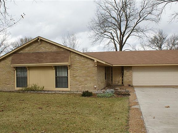 2nd image of 117 Lakewood Dr