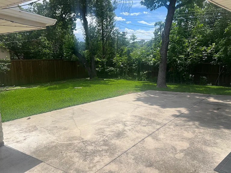 10215 Dale Crest Dr — Photo 9