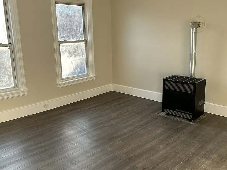 230 Pleasant St #2 — Photo 1