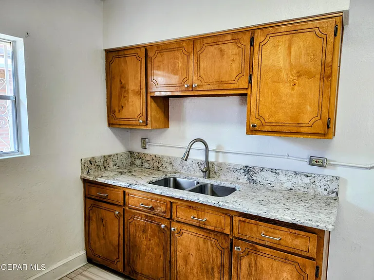 618 N Estrella St — Photo 20