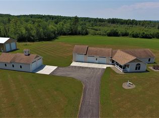 600 Williams Rd, Newport, ME 04928