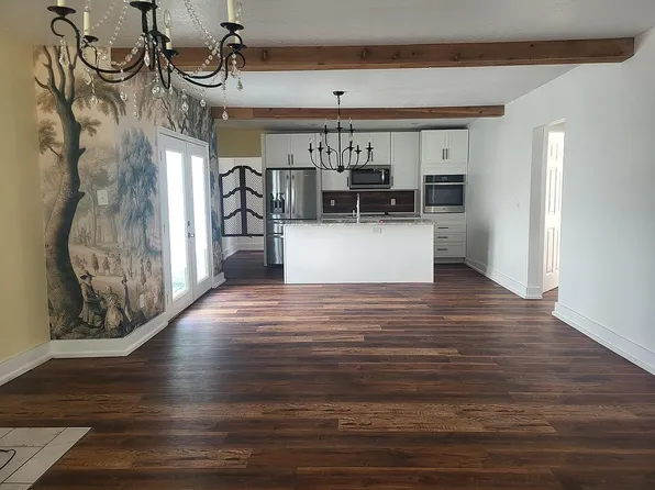 435 N Julia Ave, Deland, FL 32720