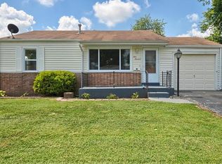 900 Loekes Dr, Florissant, MO 63031