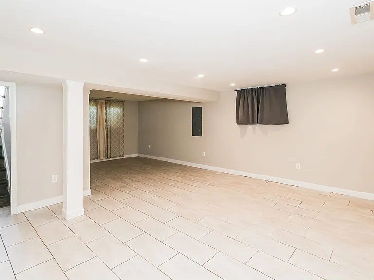 6805 Pepper St — Photo 6