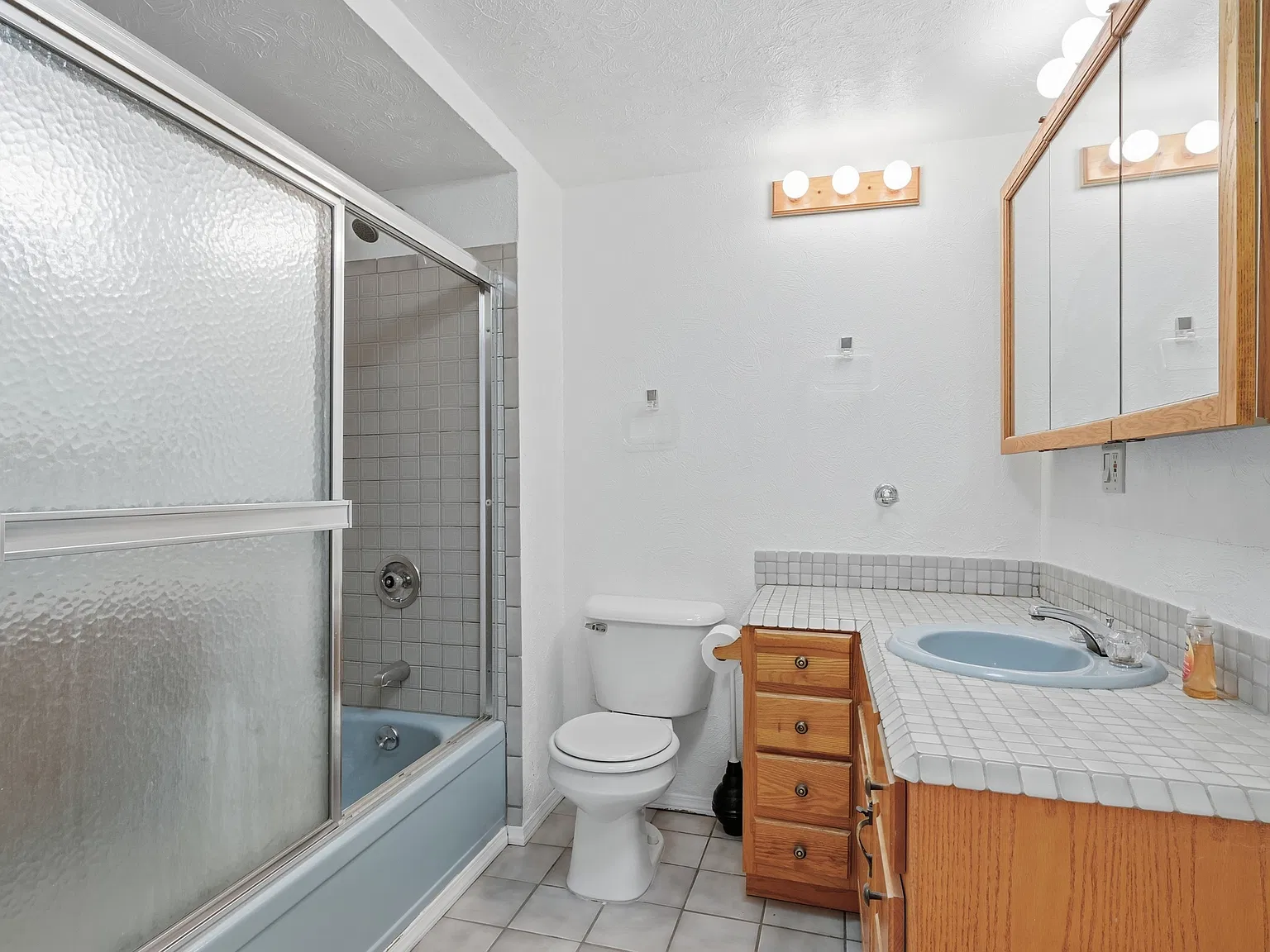 122 Helena Circle - 1 — Photo 3