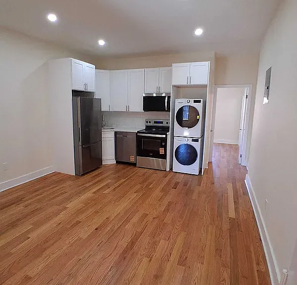 1873 Lexington Ave #3B — Photo 3