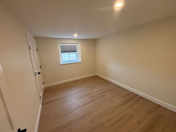 4th image of 39 Wood Rd #39B