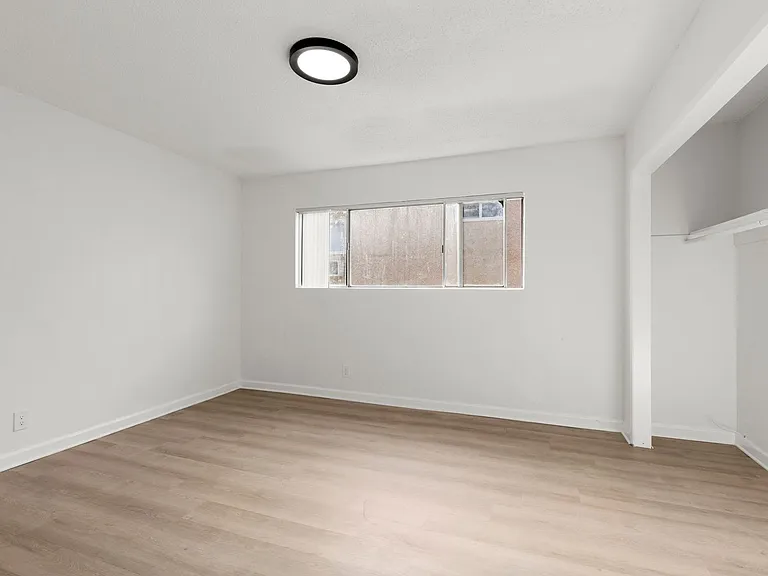 20404 Cohasset — Photo 8