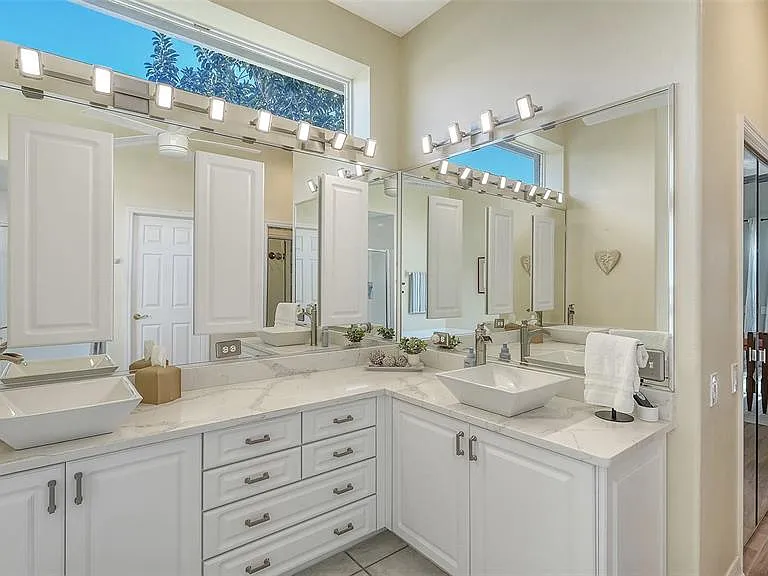 5811 White Oak Bayou Ct — Photo 17