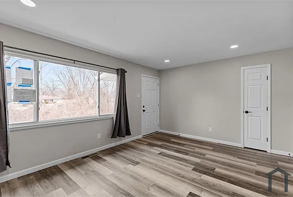 3 bed, 1009 sqft, $1,700 — Photo 4