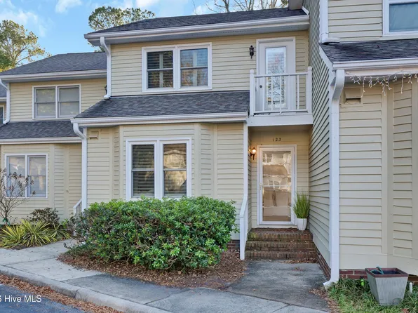 1800 Eastwood Road Apt 123, Wilmington, NC 28403